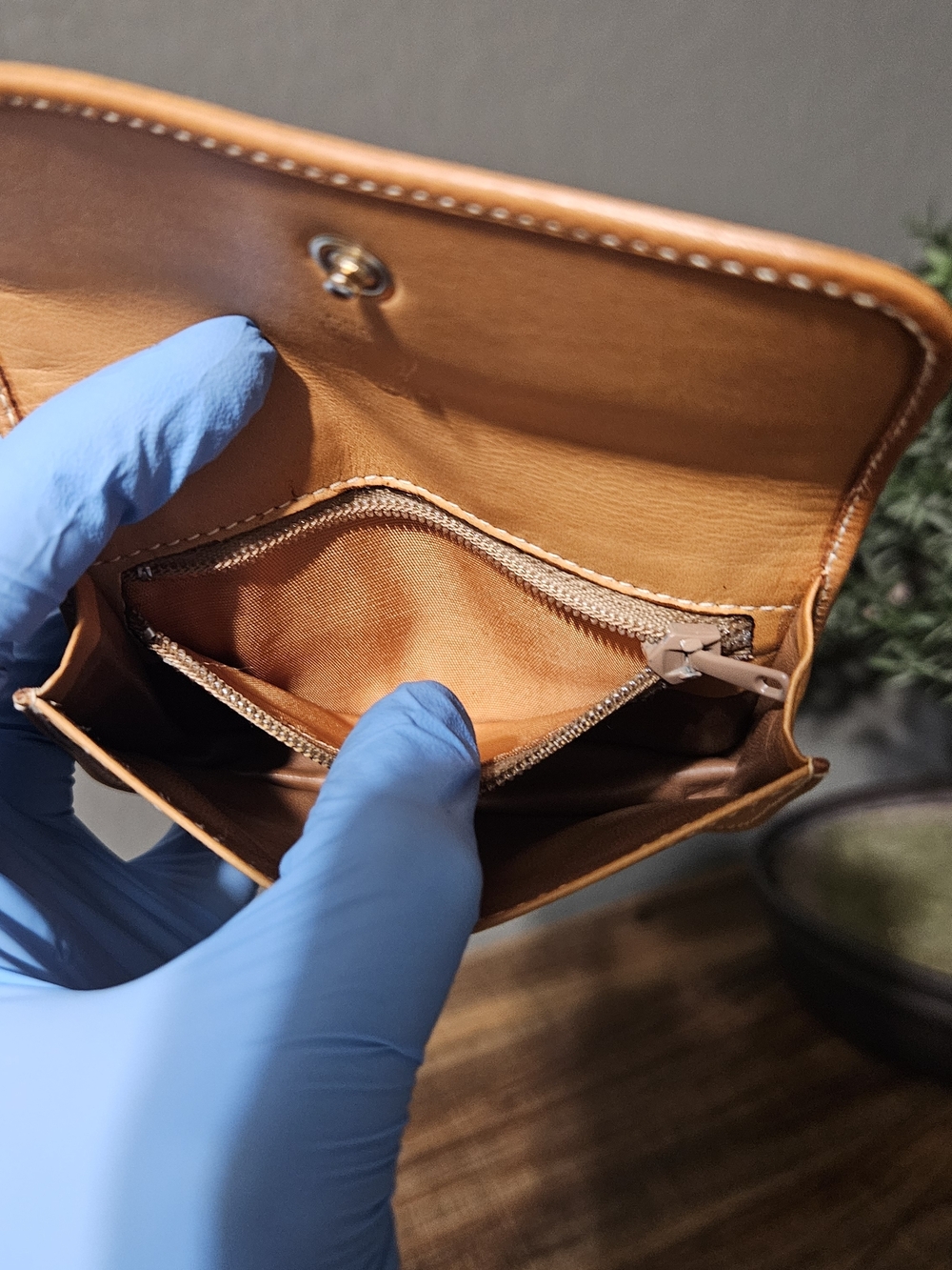 Authentic Gucci Vintage Leather Canvas Wallet - Picture 13 of 14